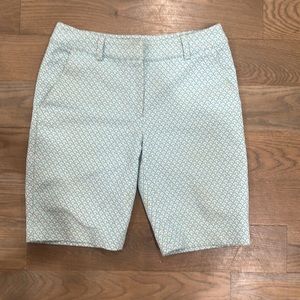 J. McLaughlin Blue Patterned Bermuda Shorts